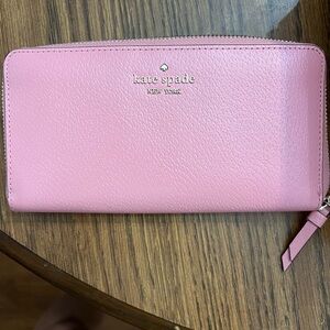 Pink Kate Spade wallet. Like new